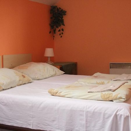 Hotel Formule Дечин Экстерьер фото