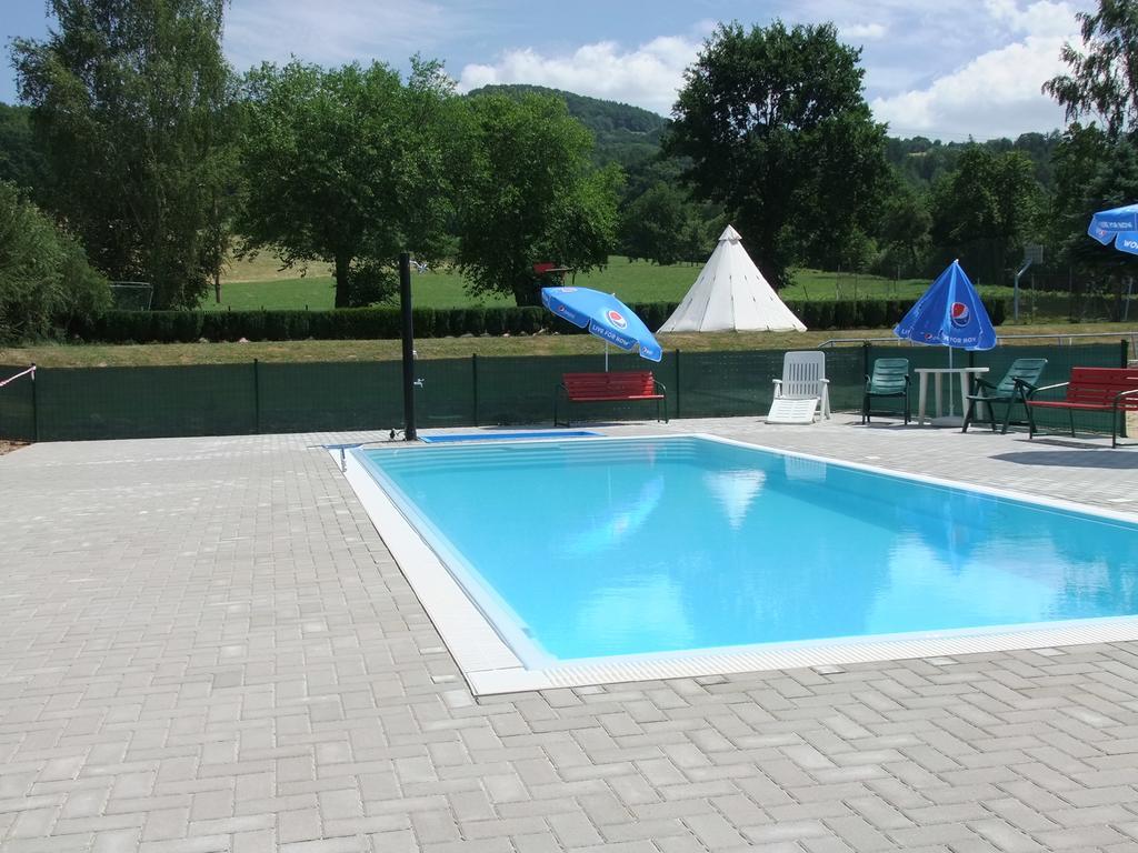 Hotel Formule Дечин Экстерьер фото