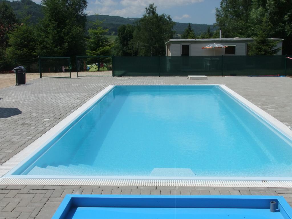 Hotel Formule Дечин Экстерьер фото