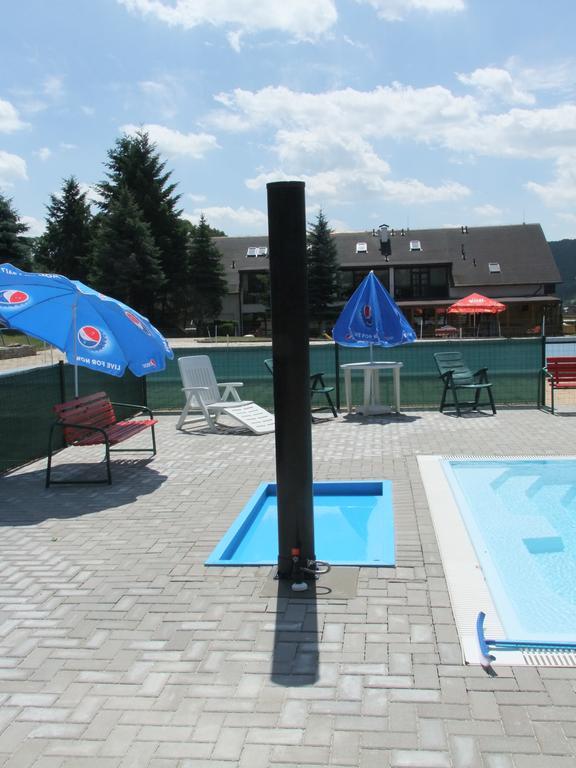Hotel Formule Дечин Экстерьер фото