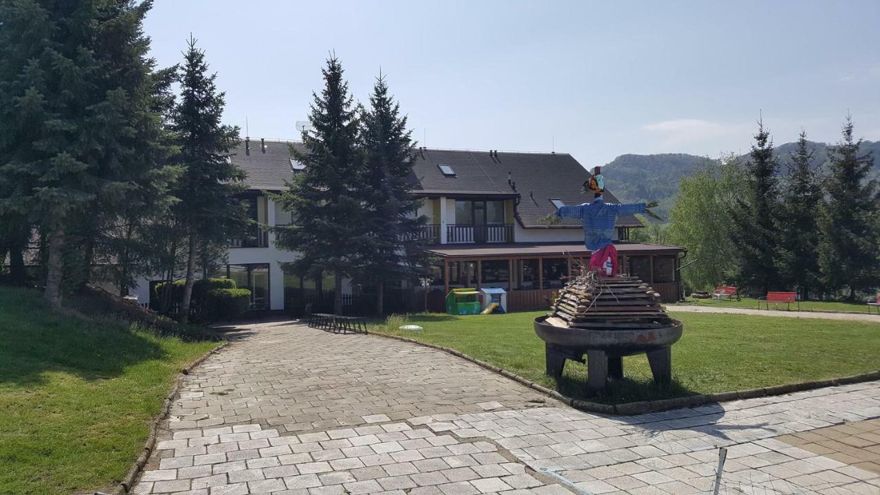 Hotel Formule Дечин Экстерьер фото