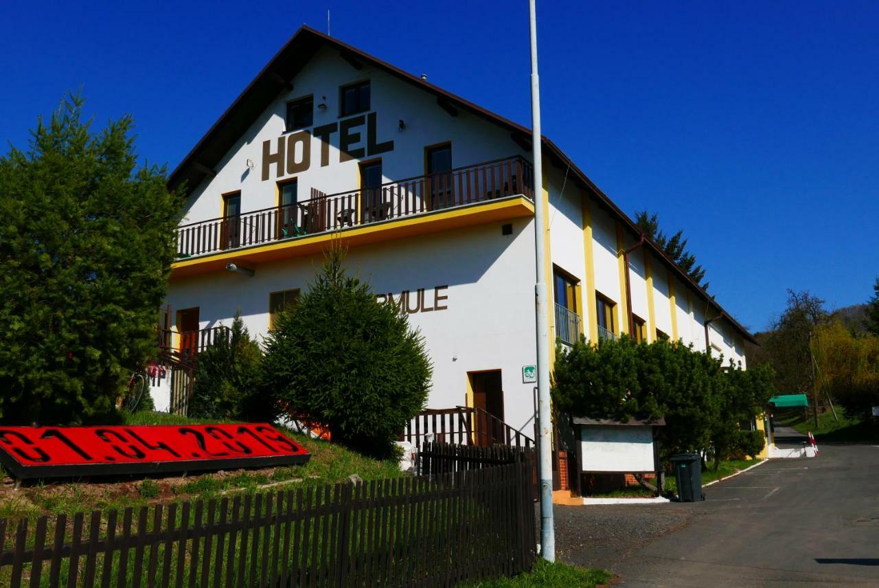 Hotel Formule Дечин Экстерьер фото