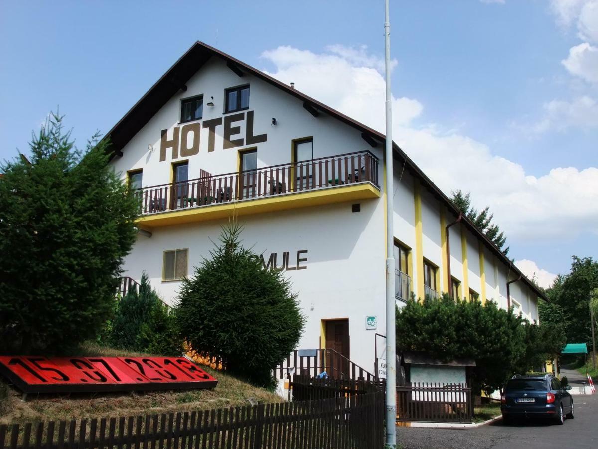 Hotel Formule Дечин Экстерьер фото